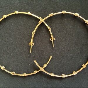 New Never Worn Elegant Large Gold Hoop Earrings